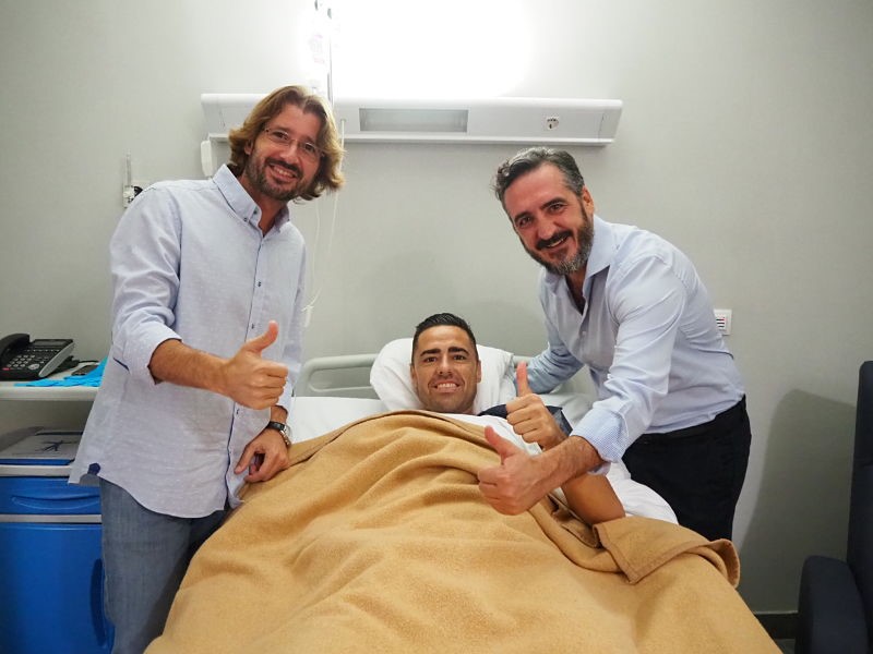 Paco Regalón, jugador del CD Castellón, recibe el alta hospitalaria tras ser intervenido quirúrgicamente con éxito en el Hospital Vithas Rey Don Jaime