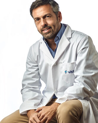 Dr. De Luiz Martínez, Gustavo A.