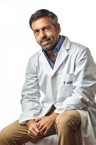 Dr. Gustavo A. De Luiz Martínez