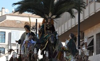 Especialistas de Vithas Costa del Sol nos ofrecen consejos nutricionales y físicos para un recorrido procesional saludable en Semana Santa