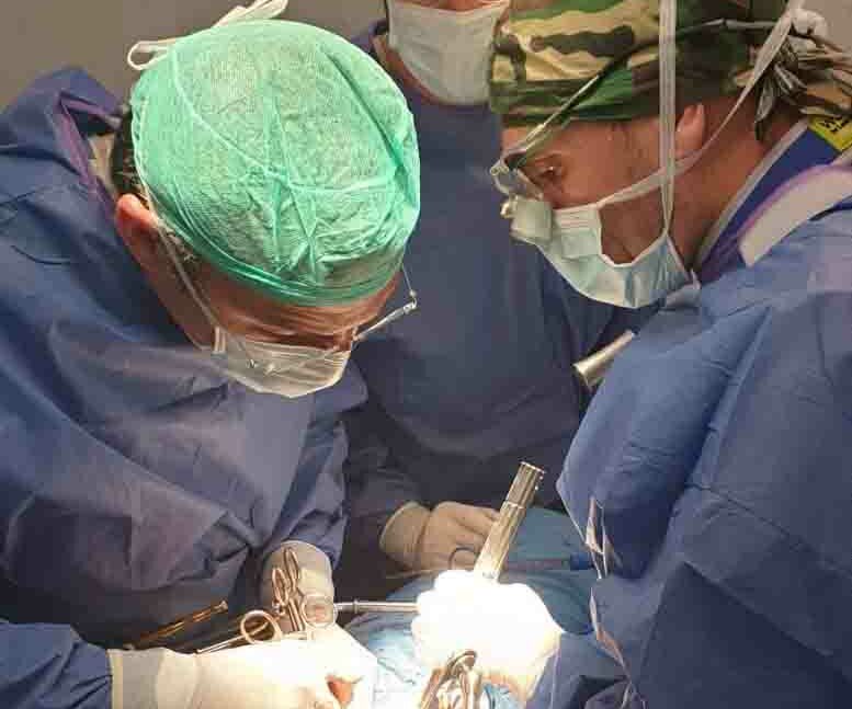 El Hospital Vithas Sevilla apuesta por técnicas punteras de cirugía mínimamente invasiva para tratar lesiones lumbares
