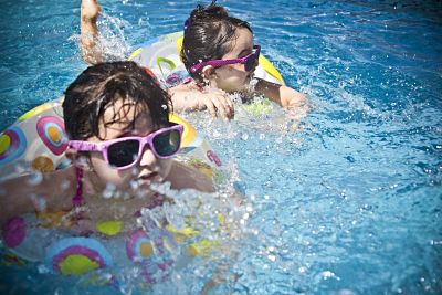 Profesionales de neurorrehabilitación de Vithas recuerdan que 20 cm de agua y menos de 3 minutos son suficientes para que un niño se ahogue