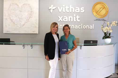 Vithas Costa del Sol firma un acuerdo con Fundación Harena para colaborar con el programa de voluntariado “Soledad 0-Vida 10”