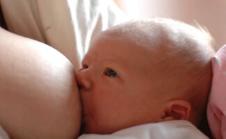 Expertos de Vithas aconsejan cómo alimentarse para mejorar la calidad de la leche materna