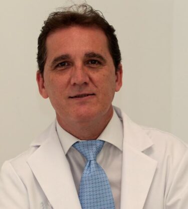 Dr. Escalera Almendros, Carlos