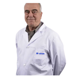 Dr. Luis María Larrea Rabasa