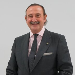 Dr. Manuel J. de la Torre Gutiérrez