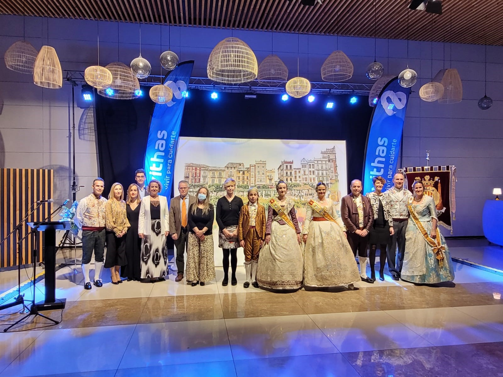 Los Premios Placeta de la falla Plaza Mayor reconocen la labor del todos los centros sanitarios de Alzira durante la pandemia