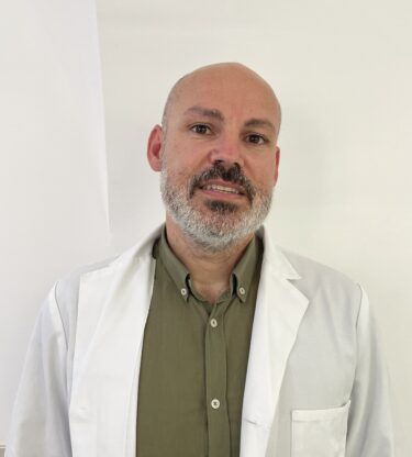 Dr. Amador García, Israel