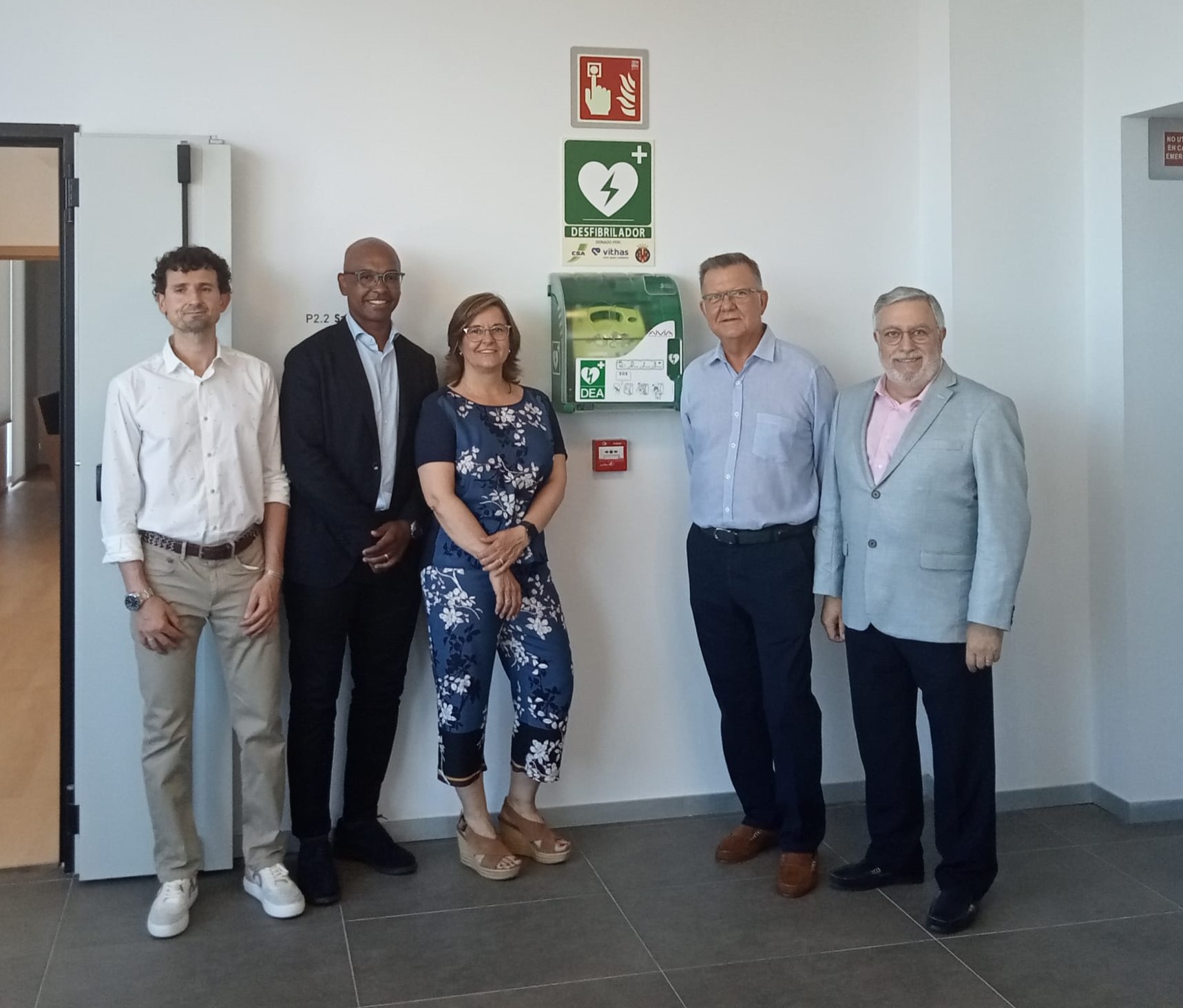 Vithas Castellón dona un desfibrilador al Colegio Oficial de Médicos de Castellón