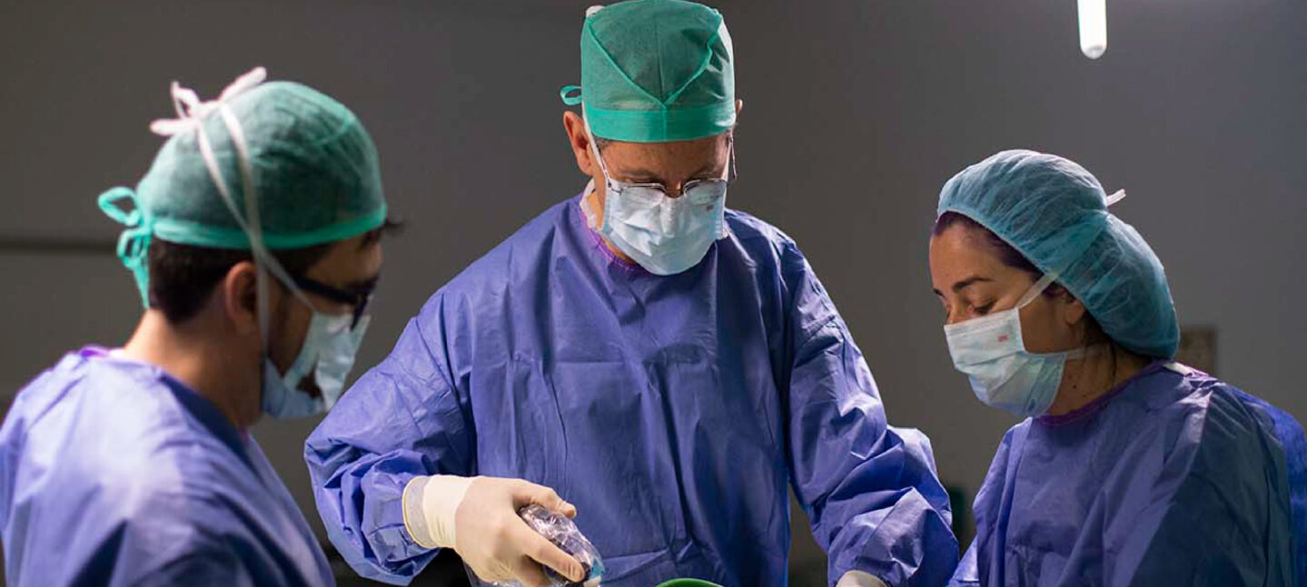 Cirujanos de Vithas Valencia 9 de Octubre realizan una cirugía compleja de obesidad a un paciente de 218 kilos