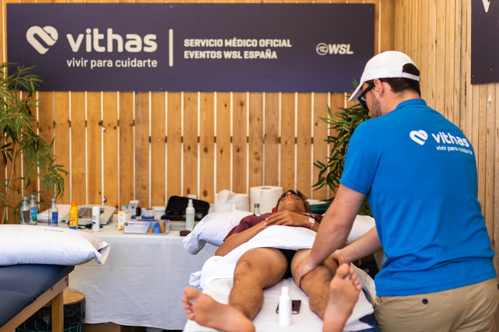 Vithas, servicio médico oficial de la World Surf League en España por tercer año consecutivo
