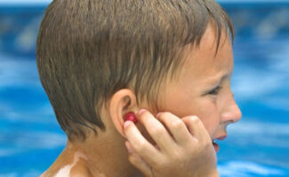 Infecciones respiratorias, otitis y gastroenteritis, las afecciones más frecuentes en verano entre los más pequeños