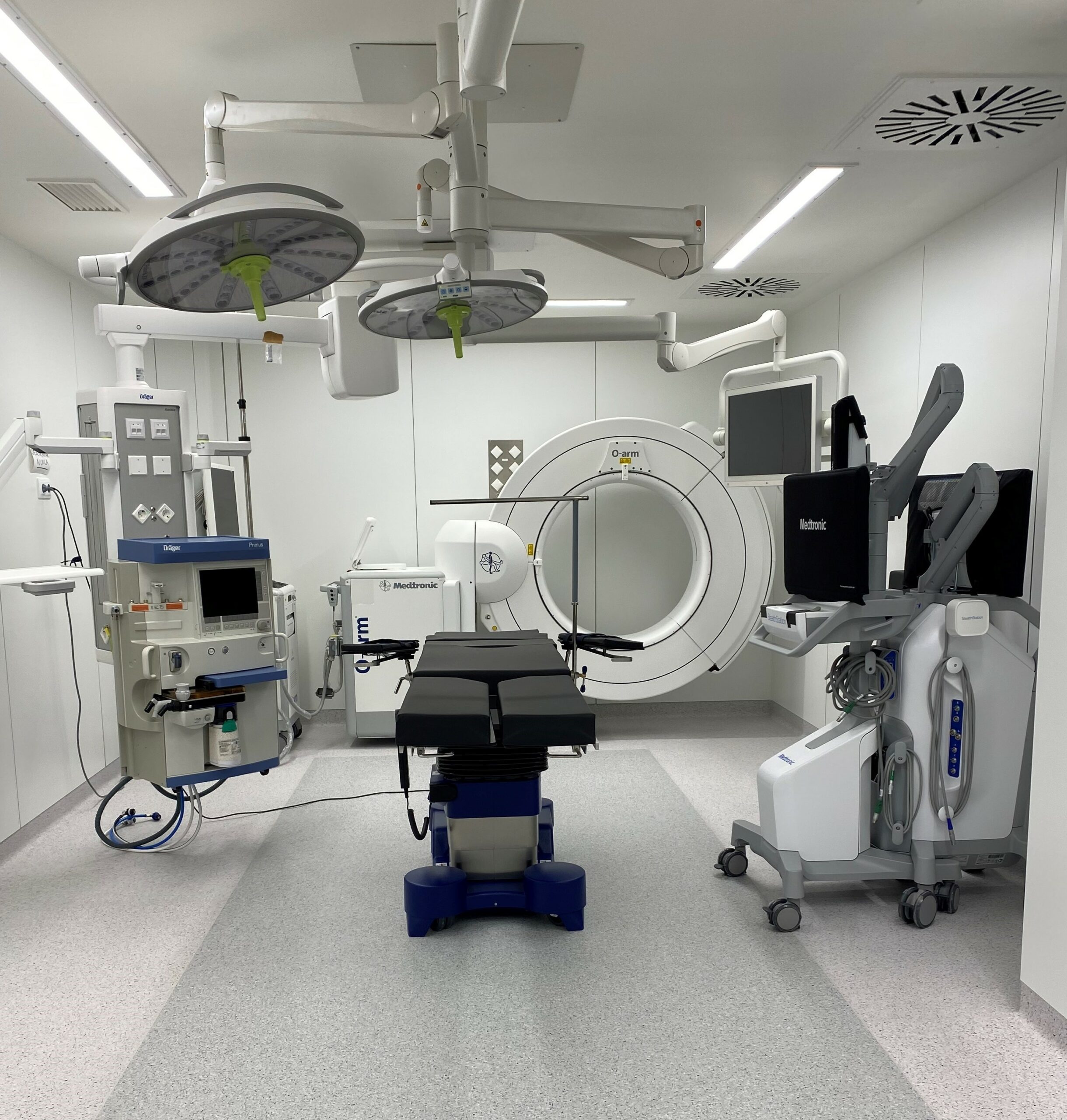 El Hospital Vithas Madrid Arturo Soria renueva su área quirúrgica con tecnología de última generación
