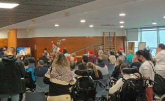 Vithas Sevilla celebra la Navidad con sus pacientes neurológicos realizando actividades inclusivas y terapéuticas