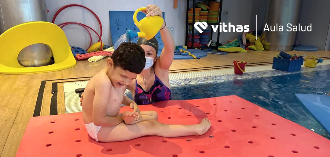 Profesionales de Vithas organizan un Aula Salud de Terapia Ocupacional Infantil acuática