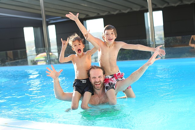 10 recomendaciones para evitar el ahogamiento de niños en playas y piscinas