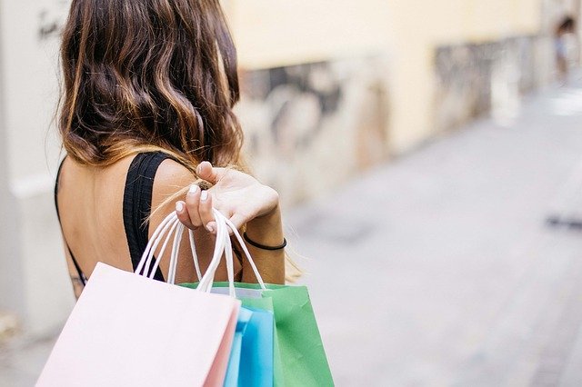 Adicción a las compras en adolescentes: 10 comportamientos que nos pueden alertar de ella.