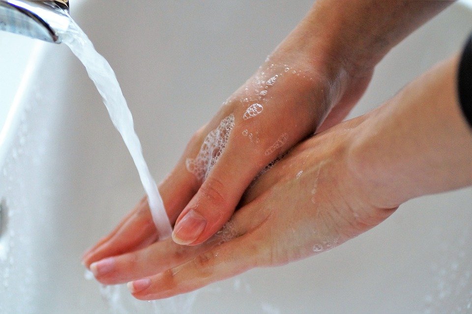 Higiene de manos en el cuidado del paciente