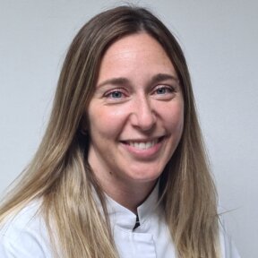 Sra. Elena Juez López
