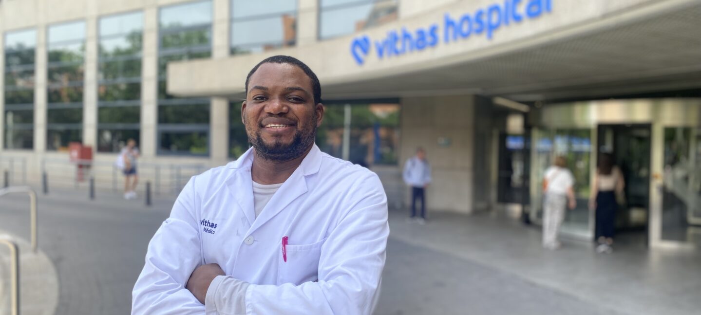 Un médico de Camerún recibe formación urológica en Vithas Valencia 9 de Octubre