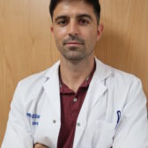 El Dr. Javier Martín Antúnez es especialista en Cirugía Ortopédica y Traumatología en el Hospital Vithas Sevilla.
