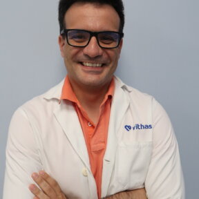 Emilio Domínguez Durán, especialista en Otorrinolaringología de Vithas Sevilla