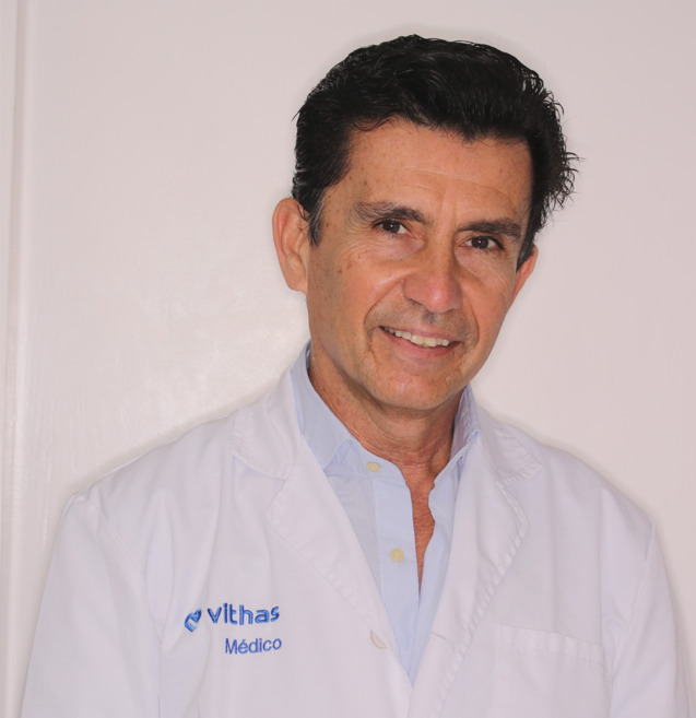 El Dr. Alberto Cuevas, del Hospital Vithas Xanit Internacional, uno de los 50 mejores médicos de España, según los ‘Top Doctors Awards’