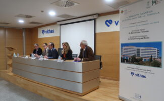 El Hospital Vithas Sevilla acoge la primera sesión presencial  del Máster en Patología de la Rodilla de la CEU Andalucía