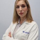 La Dra. Concepción Franco Peñuelas es especialista en Cirugía General y del Aparato Digestivo del Hospital Vithas Sevilla.