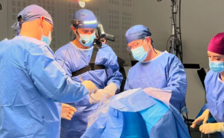 Vithas/Invictum forma a más de un centenar de especialistas de todo el mundo en las últimas técnicas de cirugía de hombro a través de 18 intervenciones en directo