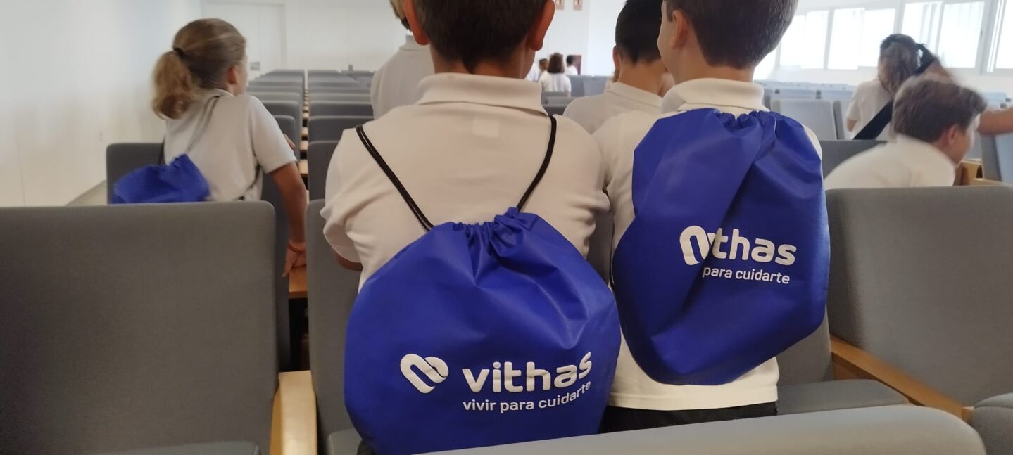 110 escolares aprenden a prevenir la diabetes infantil en un Aula Salud del Hospital Vithas Sevilla