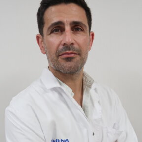 Dr. Rafael Montes es especialista en Aparato Digestivo del Hospital Vithas Sevilla.