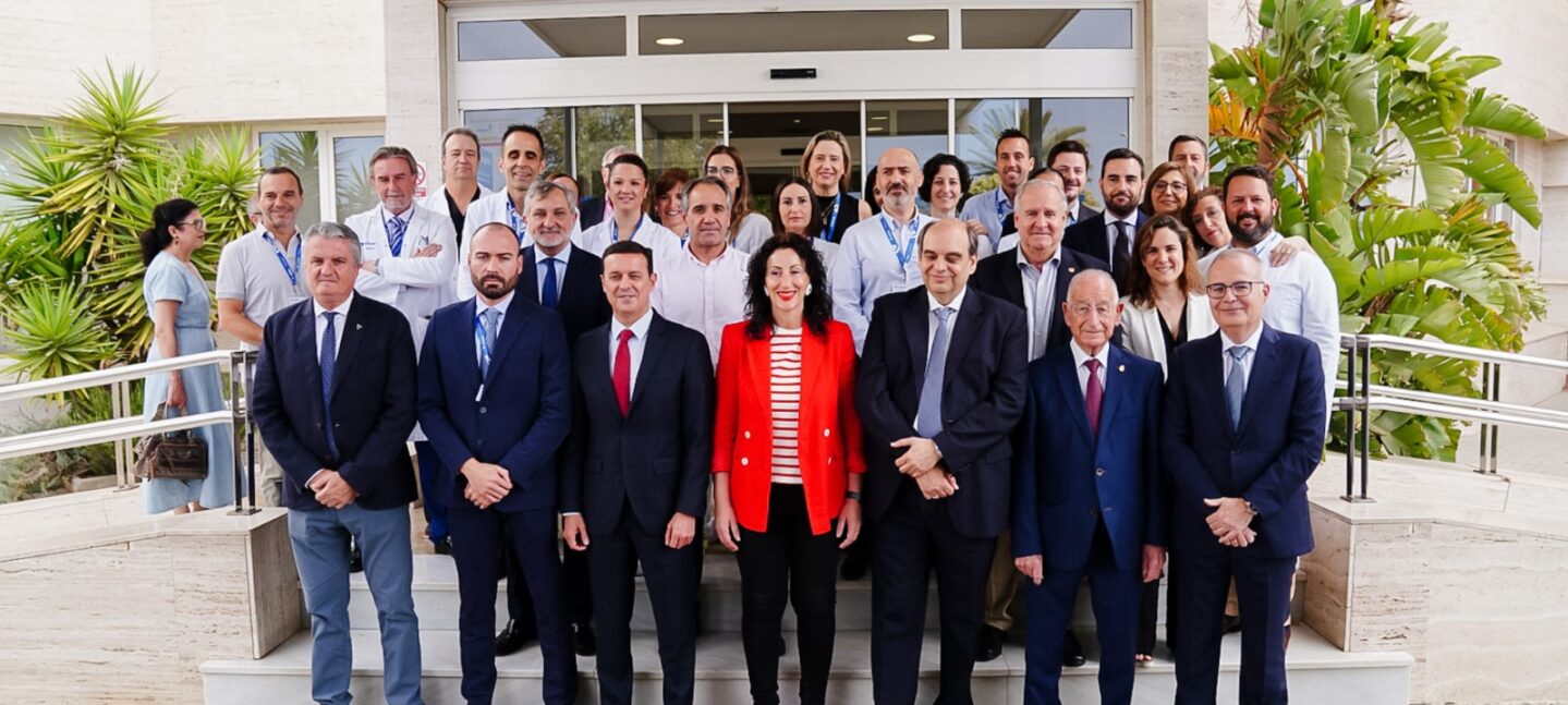 La sociedad almeriense se da cita en la inauguración de su nueva Unidad de Cirugía de Alta Resolución