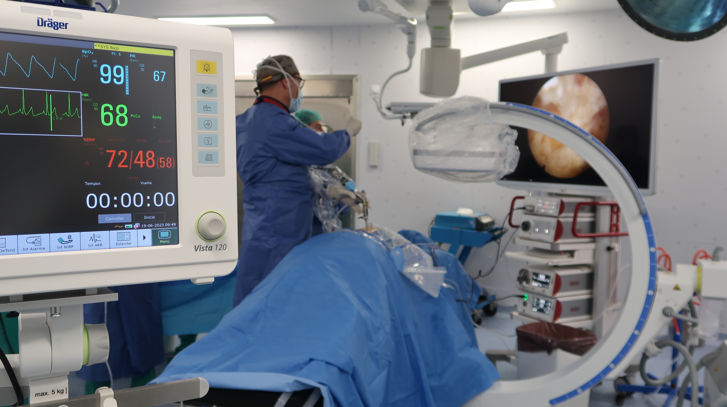 Vithas Sevilla alcanza las 300 cirugías de columna por vía endoscópica uniportal