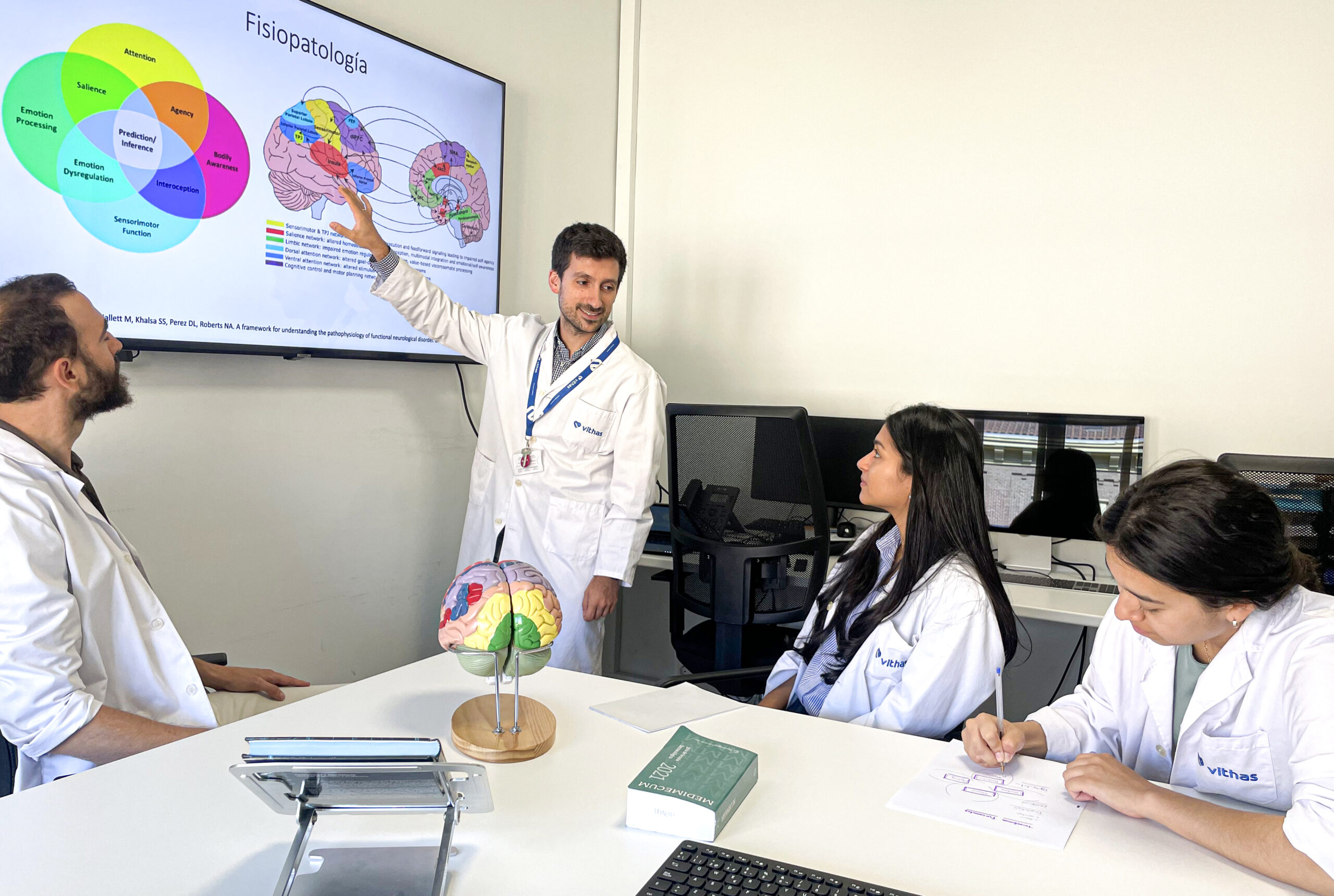 El Instituto de Neurociencias Vithas en Madrid impulsa el primer programa formativo en trastornos neurológicos funcionales