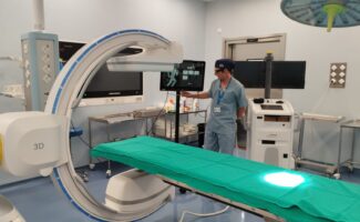 Vithas Granada incorpora tecnología de navegación 3D en la neurocirugía espinal