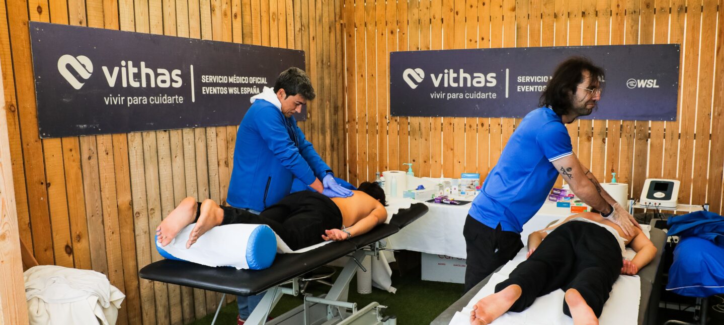 Los fisioterapeutas del Hospital Vithas Vigo trabajando en el Cabreiroá Junior Pro Razo 2024