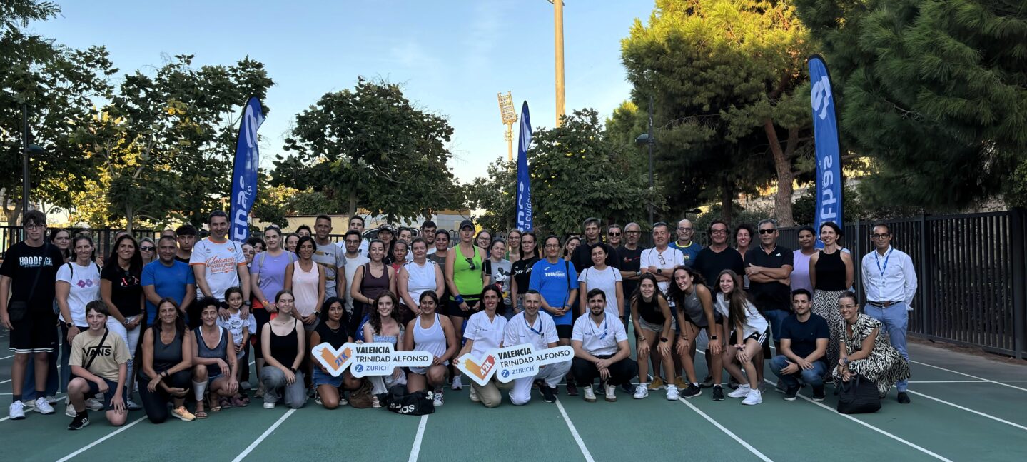 Vithas forma un año más al voluntariado del Medio y Maratón Valencia en maniobras de reanimación cardiopulmonar