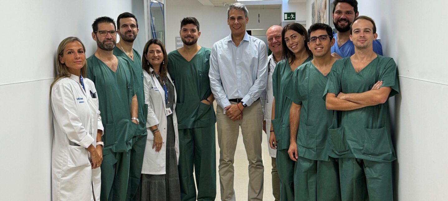 Residentes de digestivo se actualizan en endoscopia en el Hospital Vithas Xanit Internacional, en una jornada organizada junto a la Sociedad Andaluza de Aparato Digestivo