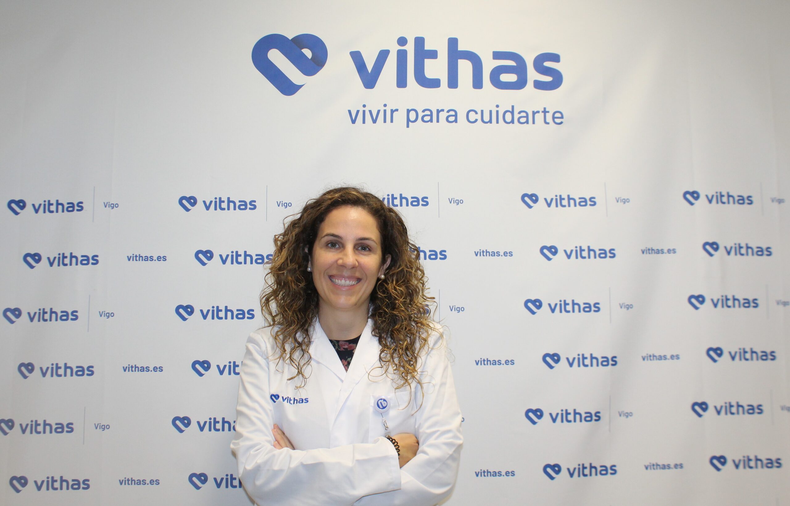 Una especialista del Hospital Vithas Vigo destaca el aumento de caída de pelo debido al brote de covid de este verano