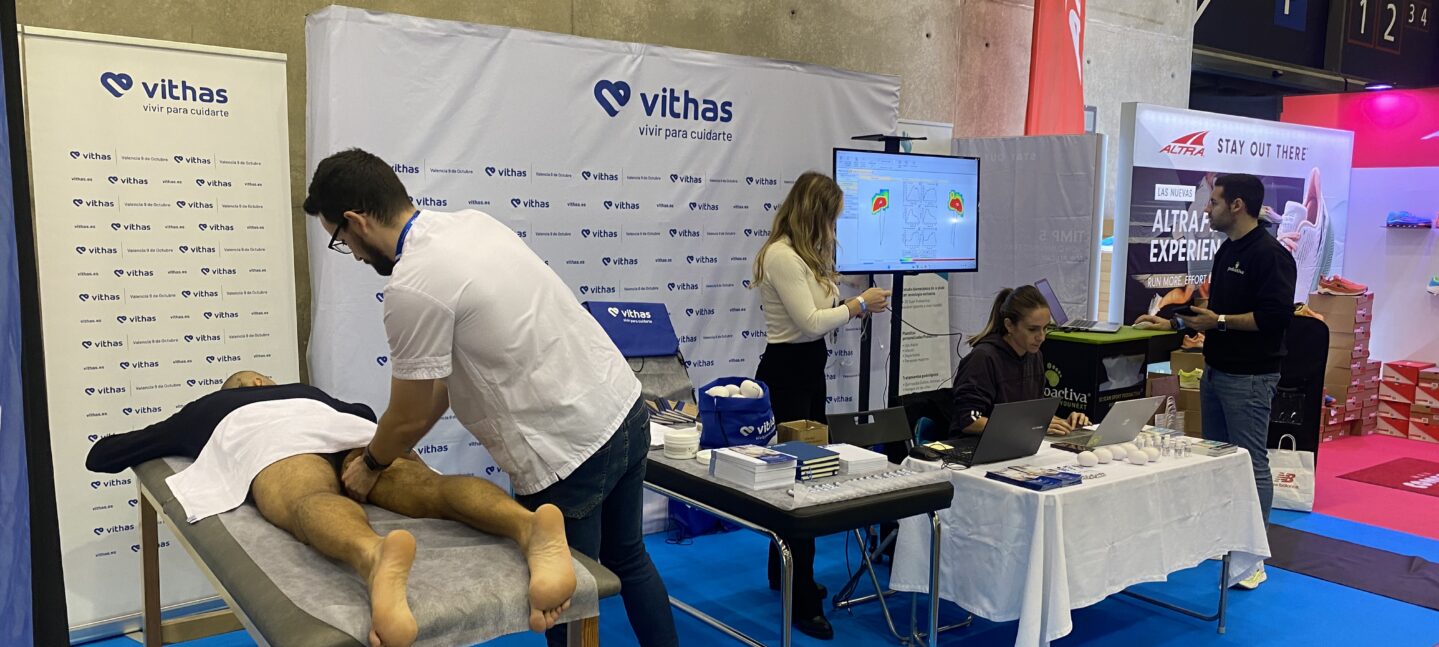 Vithas participa en la Expo 21K Feria Valencia con motivo del Medio Maratón Valencia Trinidad Alfonso Zurich