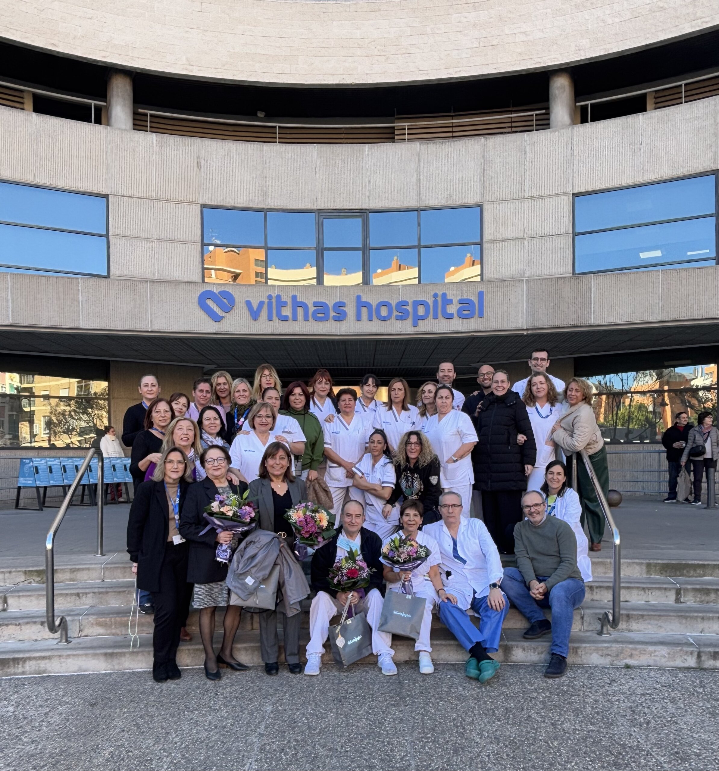 Vithas Valencia 9 de Octubre rinde un emotivo homenaje al personal que se jubila