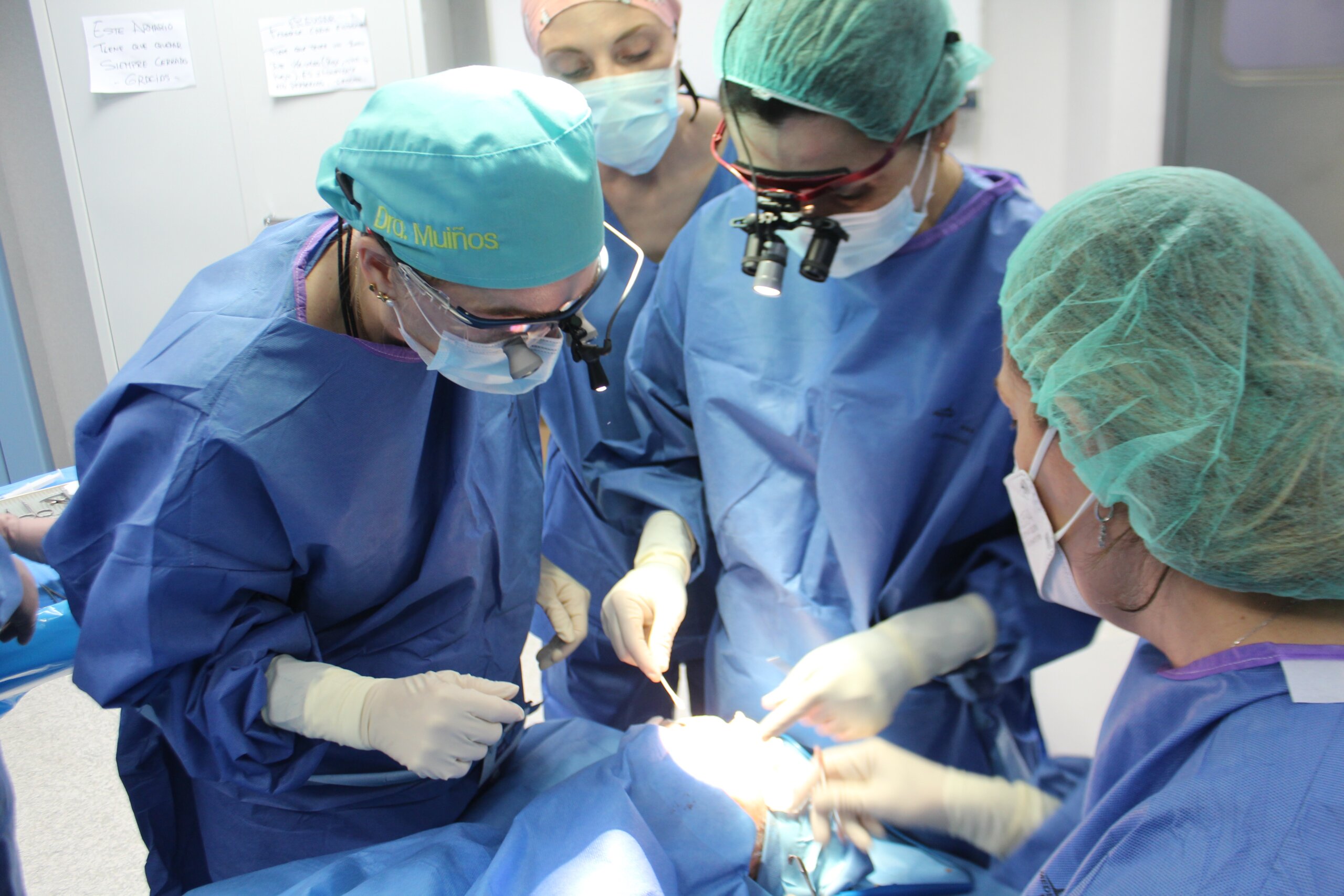 La cirugía del párpado caído centra un curso práctico Hands on en el Hospital Vithas Vigo