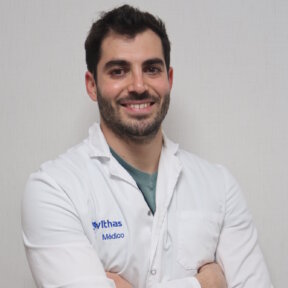 El Dr. Manuel Lozano Vidal es especialista en Obstetricia y Ginecología en el Hospital Vithas Sevilla.