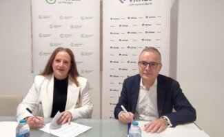 Vithas Málaga y AECC firman un convenio para facilitar el acceso de los pacientes oncológicos al software cardiológico MyoStrain