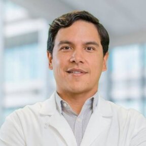 Dr. Camilo José Chiquito Freile