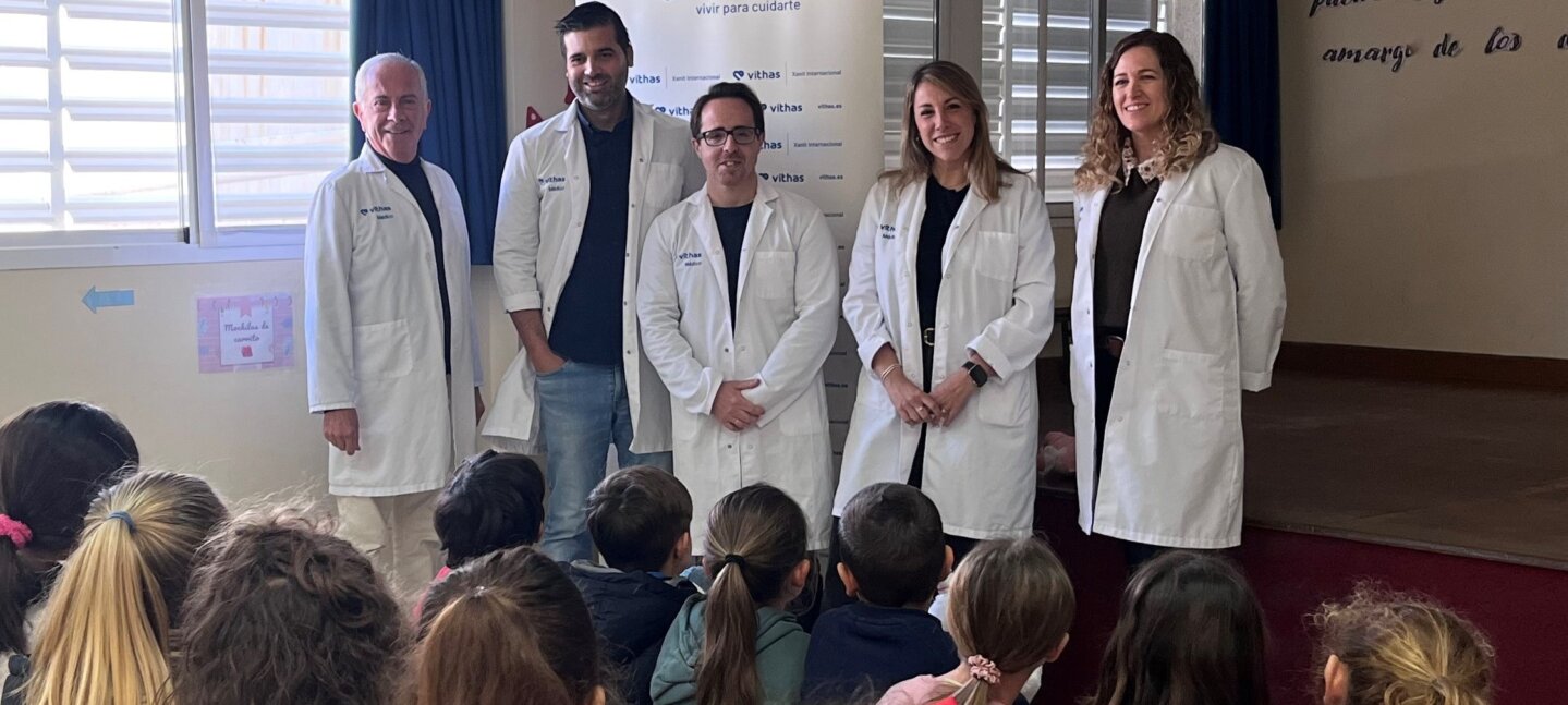 El Hospital Vithas Xanit Internacional imparte un Aula Salud Colegios de RCP a más de 120 alumnos del colegio Jacaranda