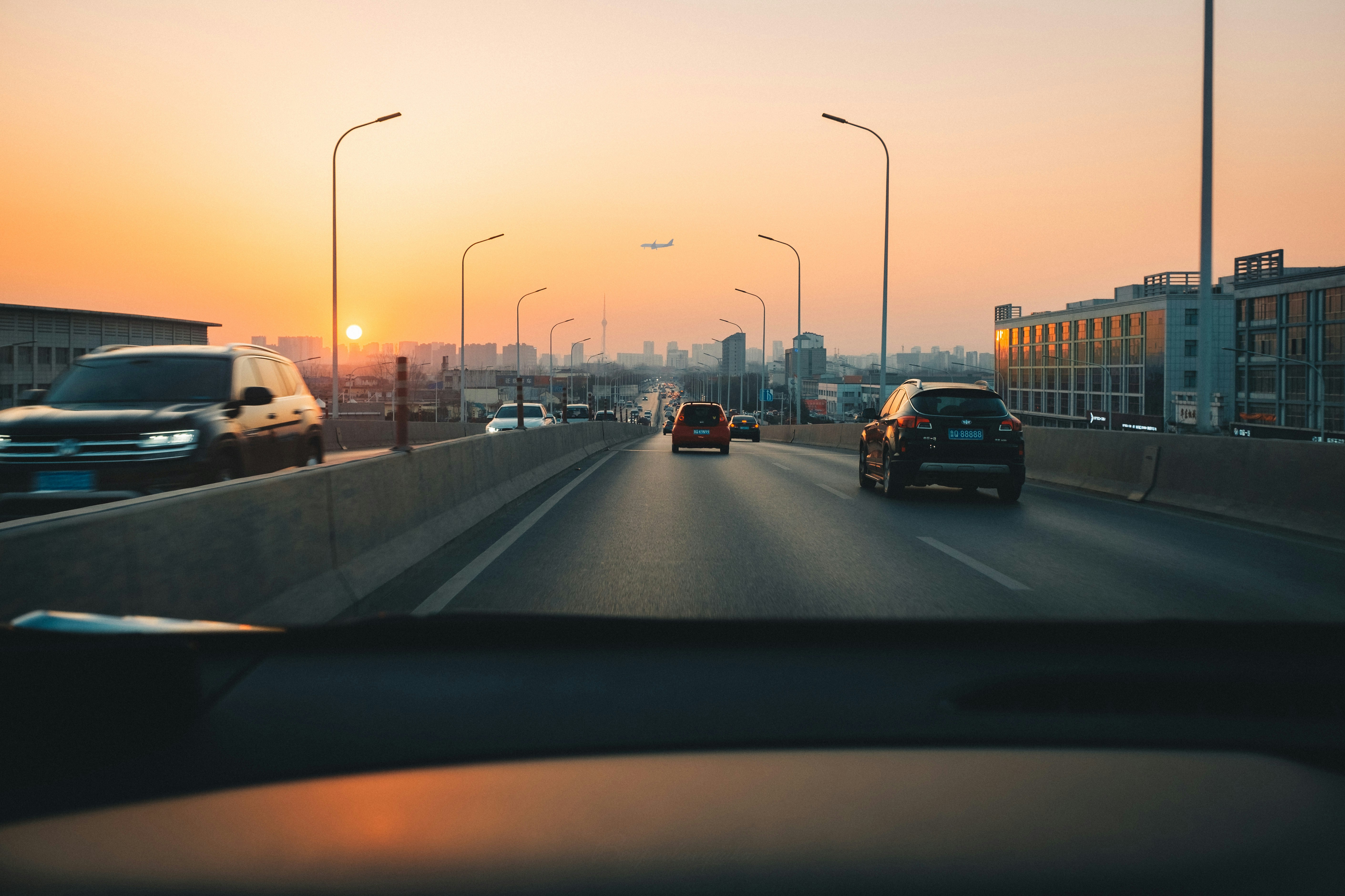 Expertos de Vithas advierten sobre el riesgo de accidentes en carretera por el cambio de hora