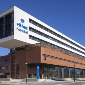 Fachada del Hospital Vithas Valencia Turia